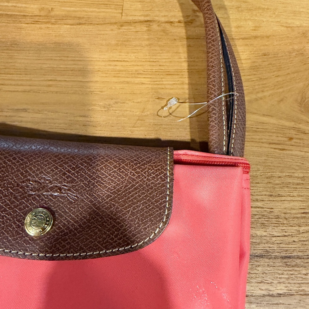 Longchamp Le Pliage Large Coral Nylon Bag - Picture 4 of 11